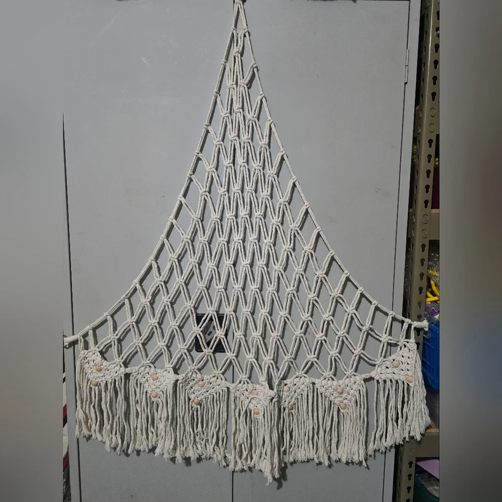 Handmade Macramé Wall Hanging with Fringe 39